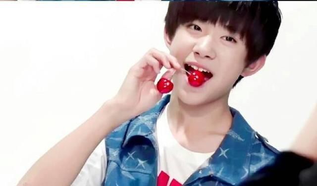 易烊千玺理想型女生原来是这样的 这明显是一