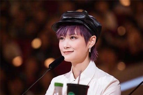 李宇春谈中国好女人:经得起平凡,把a女人变成一情趣提高怎么父亲图片