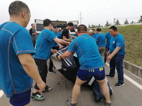 空姐打顺风车遇害案最新消息:救援队暂停打捞