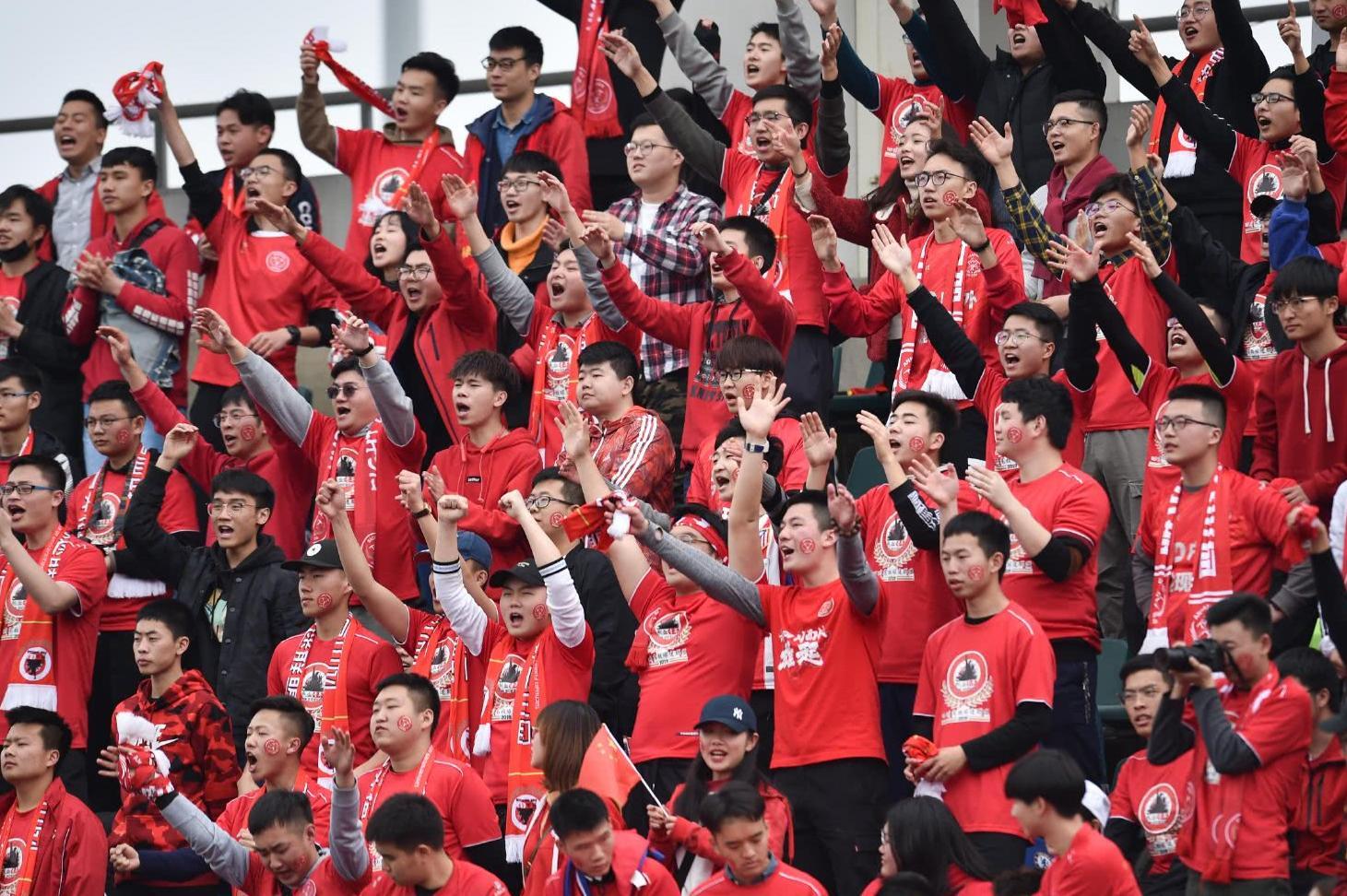 中甲图集:埃万德罗打入唯一进球,四川中甲首秀