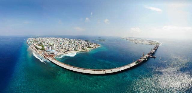 伊朗是不是小国家