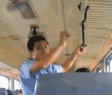 大年初三回娘家:火车上听神级推销员“忽悠”,我差点被坐过站