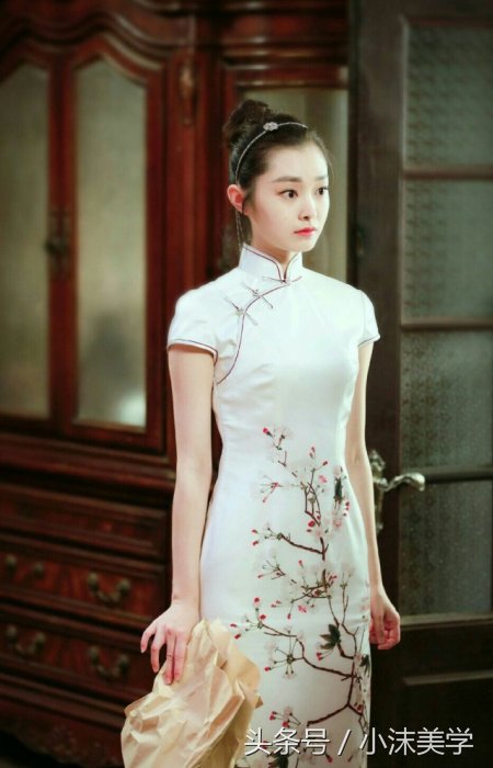 100位女明星旗袍秀,50后与00后斗艳,赵丽颖变