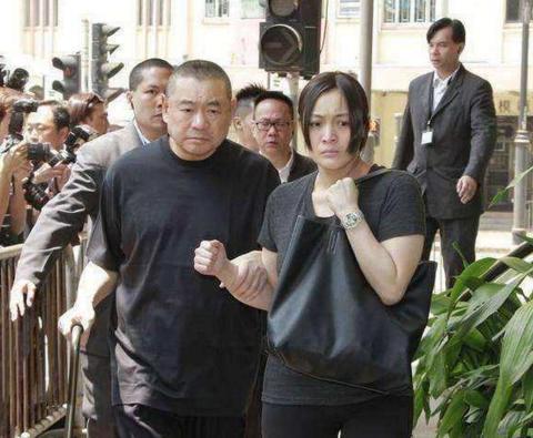 刘銮雄长女被甘比女儿40亿身家碾压,500亿被