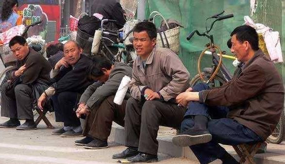 注意:2018农民工进城务工这一类工作没法干了!以后干啥能挣钱?