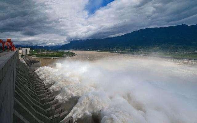 某国狂妄的称必要时可攻击三峡大坝?中国告诉