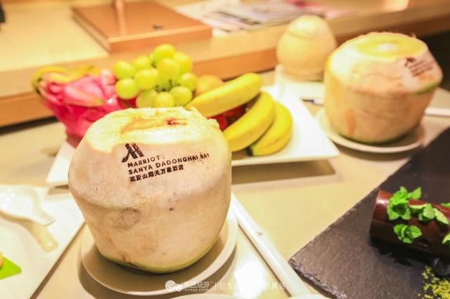 三亚山海天万豪，走出酒店便是海