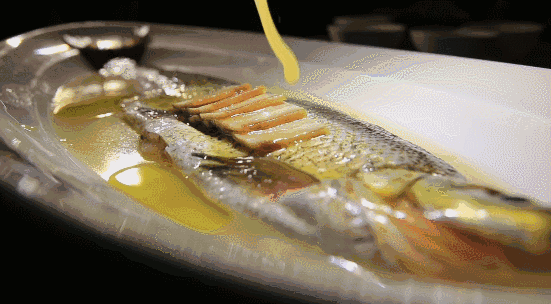 给幸福加道菜 | 大口大口吃掉它！这是对一条太湖白鱼最好的尊重