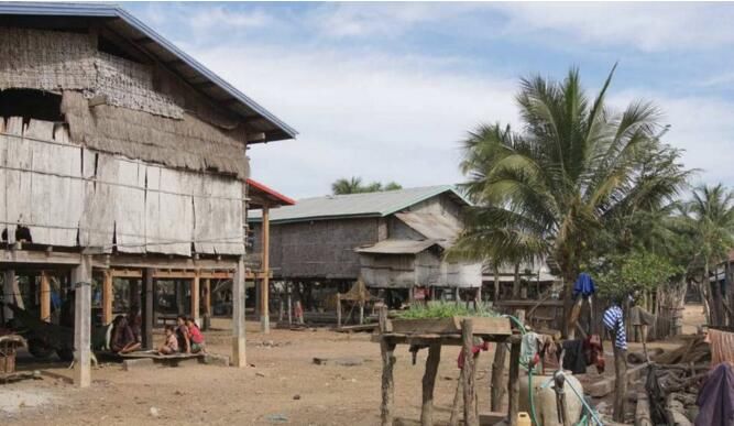 手拿100元能在老挝干什么?本地姑娘:非常想嫁