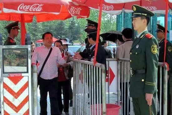 牡丹文化节期间,你被他们暖到了吗?