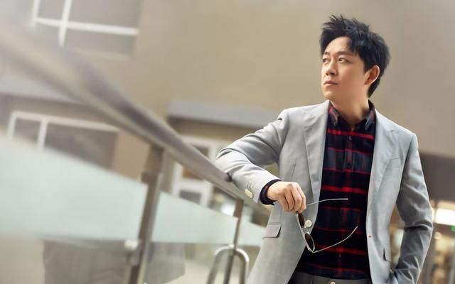 《龙岭迷窟》接档《怒晴湘西》,靳东再演摸金