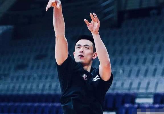 赵继伟回归辽宁男篮12人名单,郭士强把谁排除