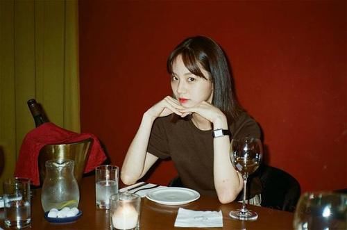 李惠利将留了5年的长头发剪掉的理由是什么？