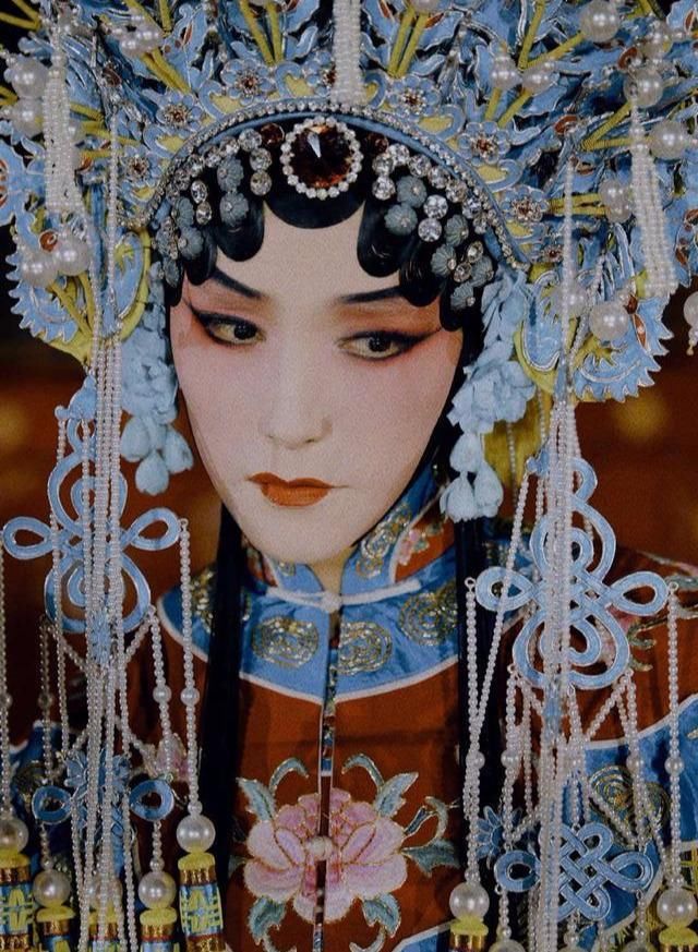 俊美天成阿云嘎，反串女装扮相太美愣是让我没认出来