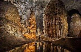 看到了这个洞 你才会真正领略大自然的鬼斧神工