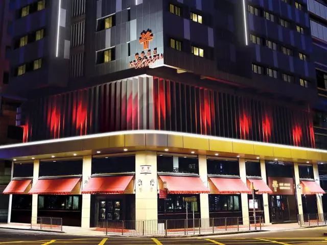 中国企业不仅能做奔驰最大股东，过去几年他们已经”悄无声息“将