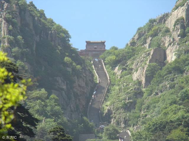 登泰山记 泰山游记 泰山是我爬过的第一座大山