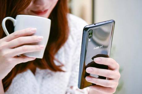 销量碾压式胜出,vivo NEX告诉你什么是爆款旗