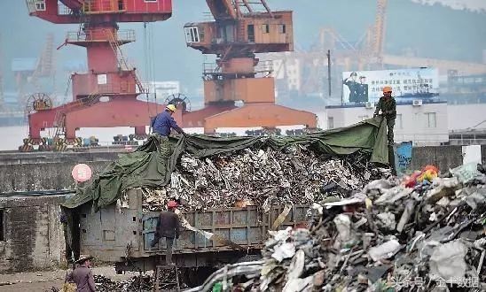 中国禁止 洋垃圾 !欧盟反击:开征 塑料税 ,为何坑
