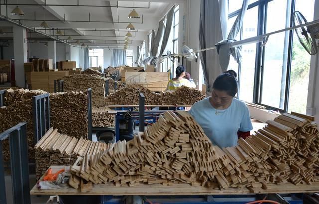 龙泉:政府定制标准厂房 小微企业拎包入住