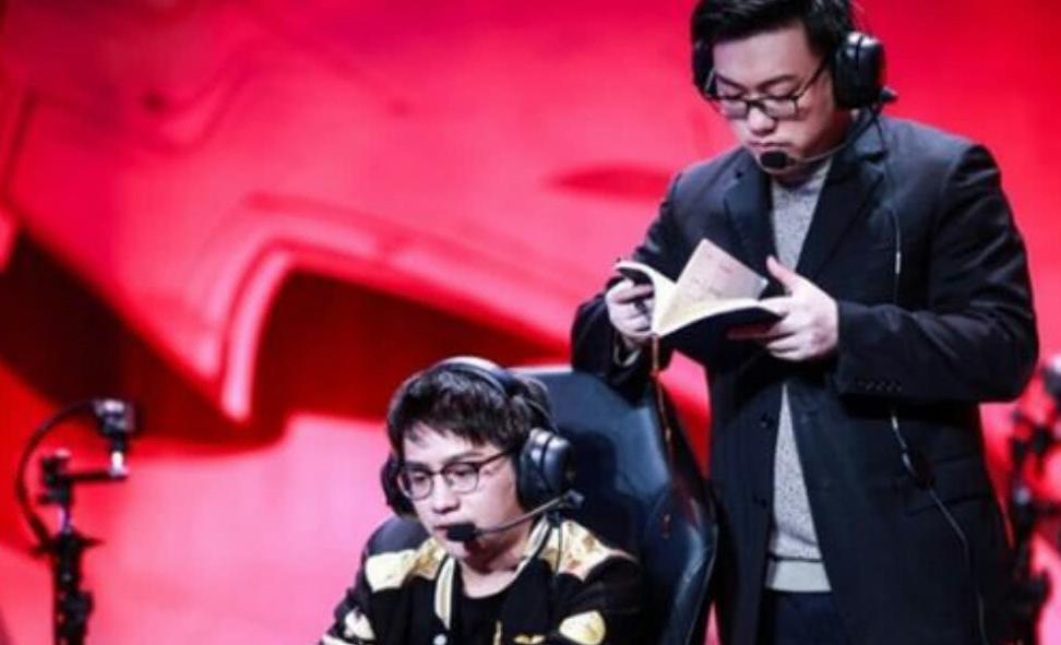 XQ传奇主教练贝克曼:从被Gemini称赞到被迫离