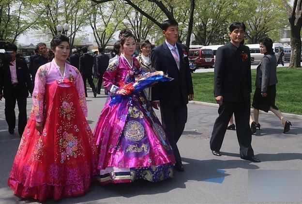 朝鲜女人的婚恋观在变，以前清一色嫁给兵哥哥，如今喜欢外国人