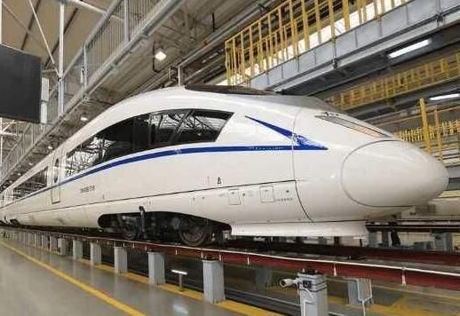国内高铁行驶一小时,要消耗多少度电?说出来有没有吓到你