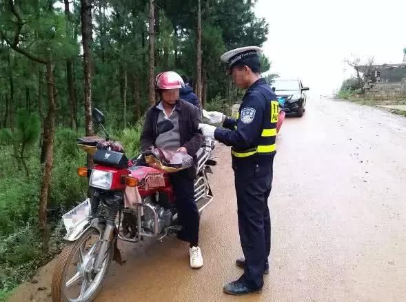 农村很多人无证驾驶摩托车,难道没有人管理吗