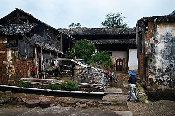 农村住宅这四大形煞千万不能有，犯者财神不进门!