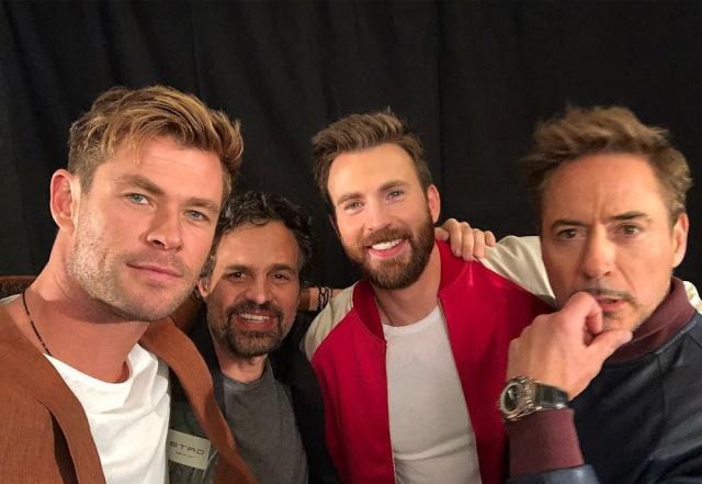 钢铁侠美队雷神浩克同框,钢铁侠内增高太明显