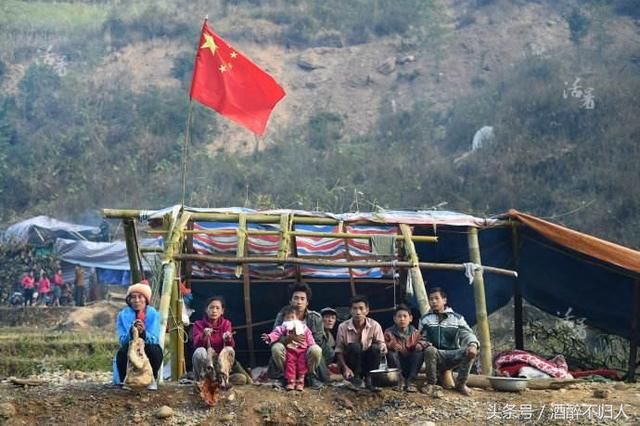 常年依靠中国救济为生, 如今城市满大街都是中文