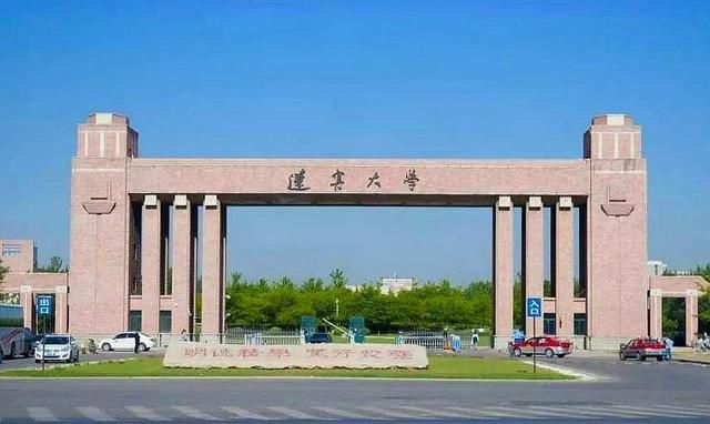 什么才算是大学 t018f94a4c008bc8a91.jpg