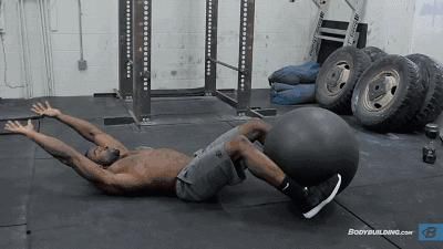 腹肌健身2个月会有什么样的效果,4个动作会刷