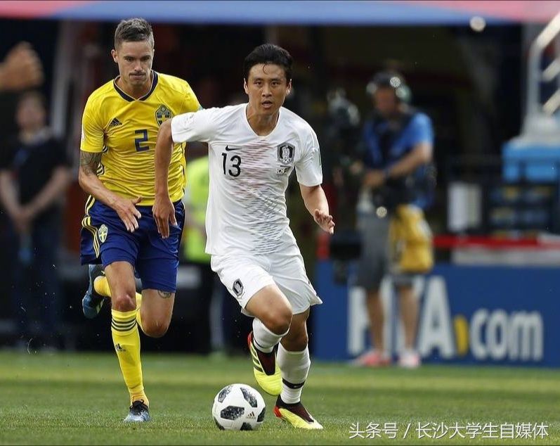 do
![前半场,韩国和瑞典总是犯规不断,直至半场比赛结束也未进一球!_【快资讯】