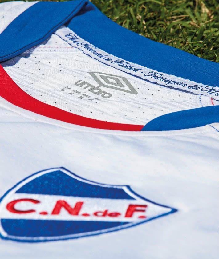 冠军之师!蒙得维的亚国民2018赛季主场球衣发