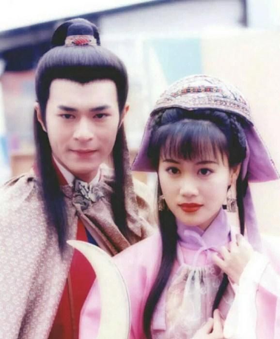 昔日古典女神,嫁圈内老公恩爱18年,49岁还貌美