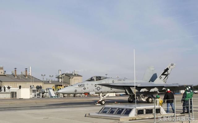 中国电磁弹射新动向!第一架战机已弹射升空