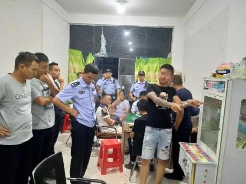 肥东警方全链条打击 摧毁赌博机犯罪团伙_【快