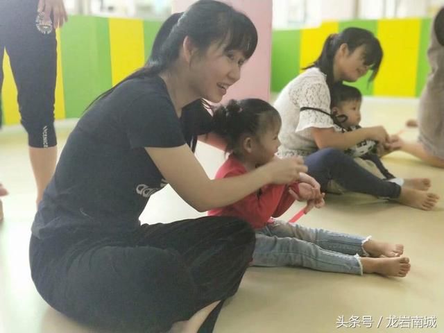 计生活动丨南城小溪社区开展0-3岁婴幼儿早期教育和亲子游戏活动