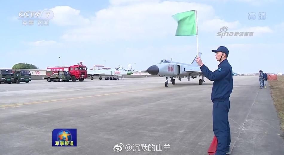 一年起飞数百次!我军歼8战机守东海部队也盼换