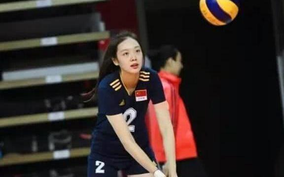 她比惠若琪还美,被郎平邀请入队,却因个人原因