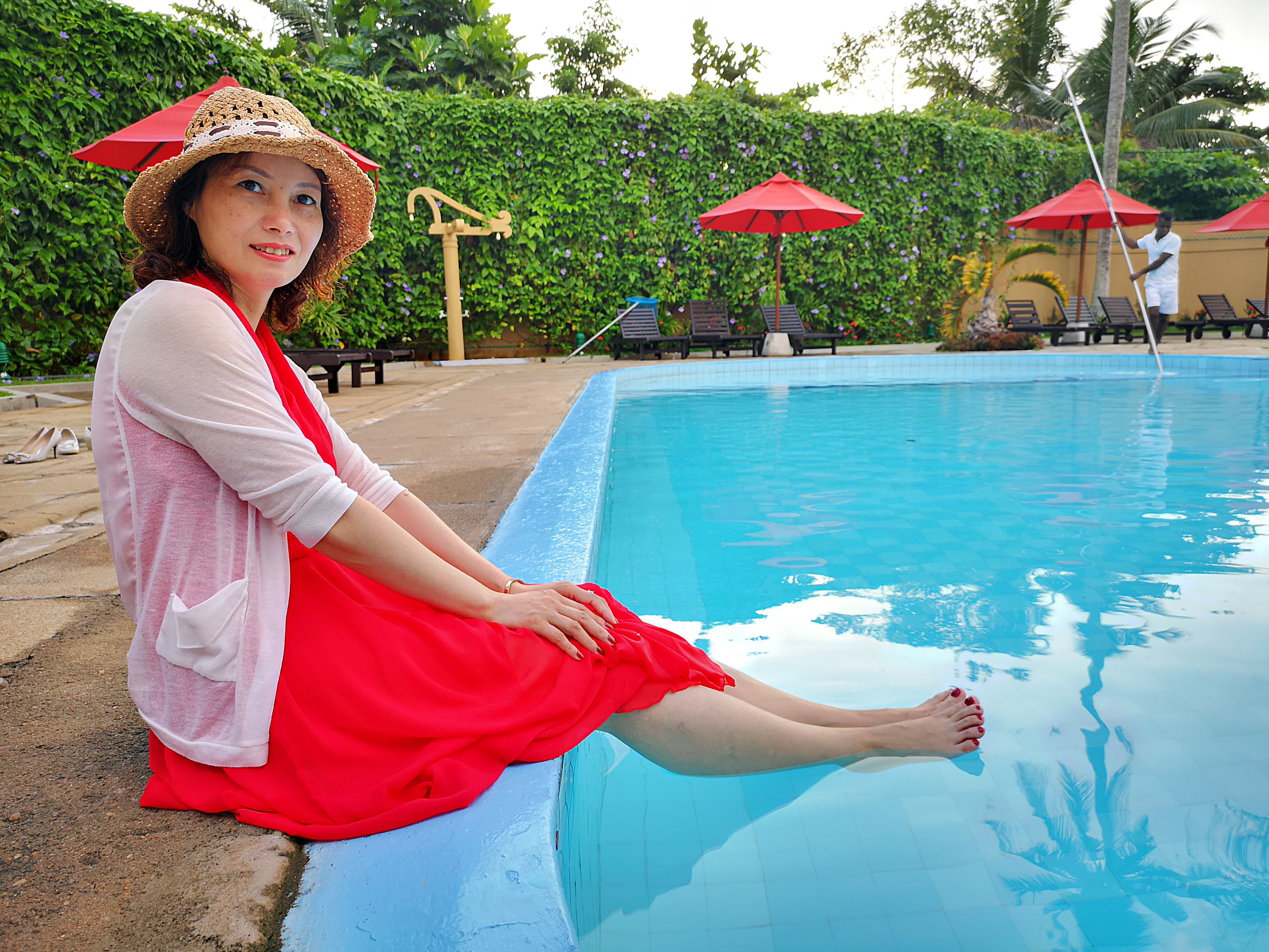 知性文艺范熟女入住斯里兰卡滨海酒店拍摄的旅