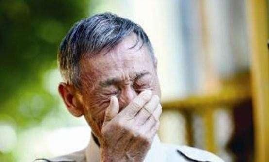 小姑子离婚后暂住我家，听到她的电话内容，我立马赶她出去！