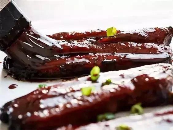 煮排骨时加一物, 邻居都闻到香味, 上桌分分钟被吃光!