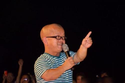他是中国最著名矮星，《封神榜》一夜成名，今却靠300元低保生存