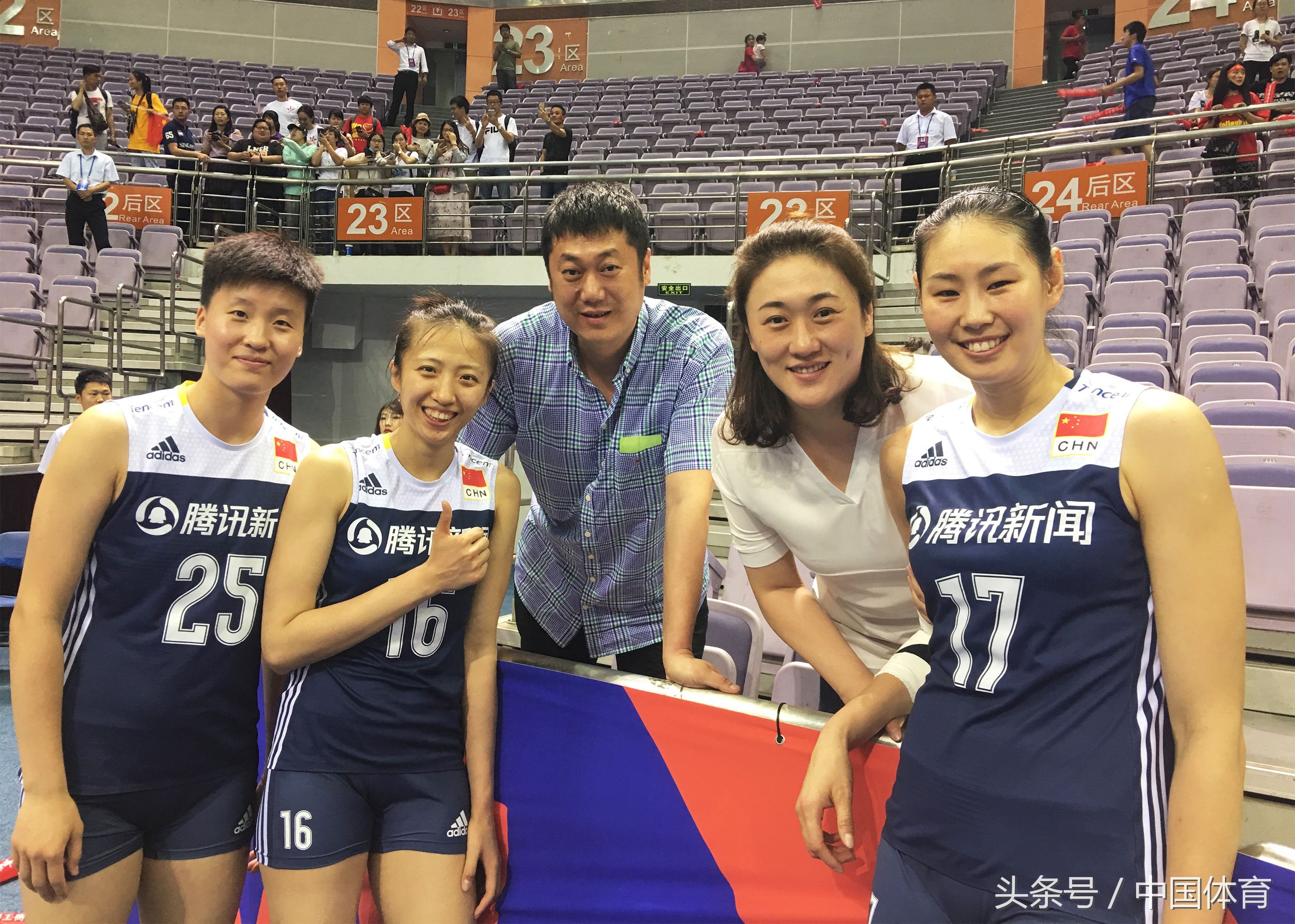 世界女排联赛总决赛 中国队1比3负于美国队
