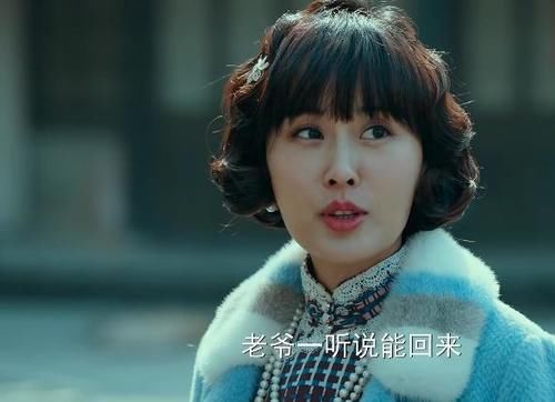 潘粤明与绯闻女友合体现身，大肚腩略显油腻，与尹姝贻形影不离
