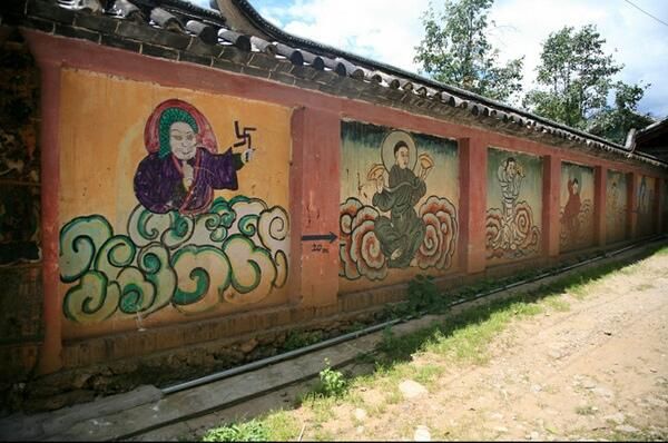 丽江总是安静、不动声色地在那里等待着你的独特发现