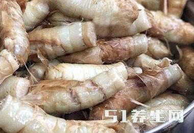 七旬大爷卖的“特色”食物, 还有清热解毒的功效