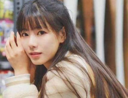 喜宴结束后,我妈打包剩菜遭岳母嘲笑,老婆的话让我心存感激